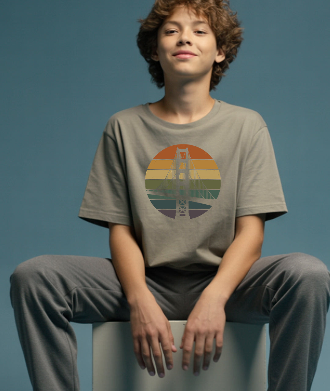 Golden Gate Retro Sunset – Vintage Art Youth T-Shirt